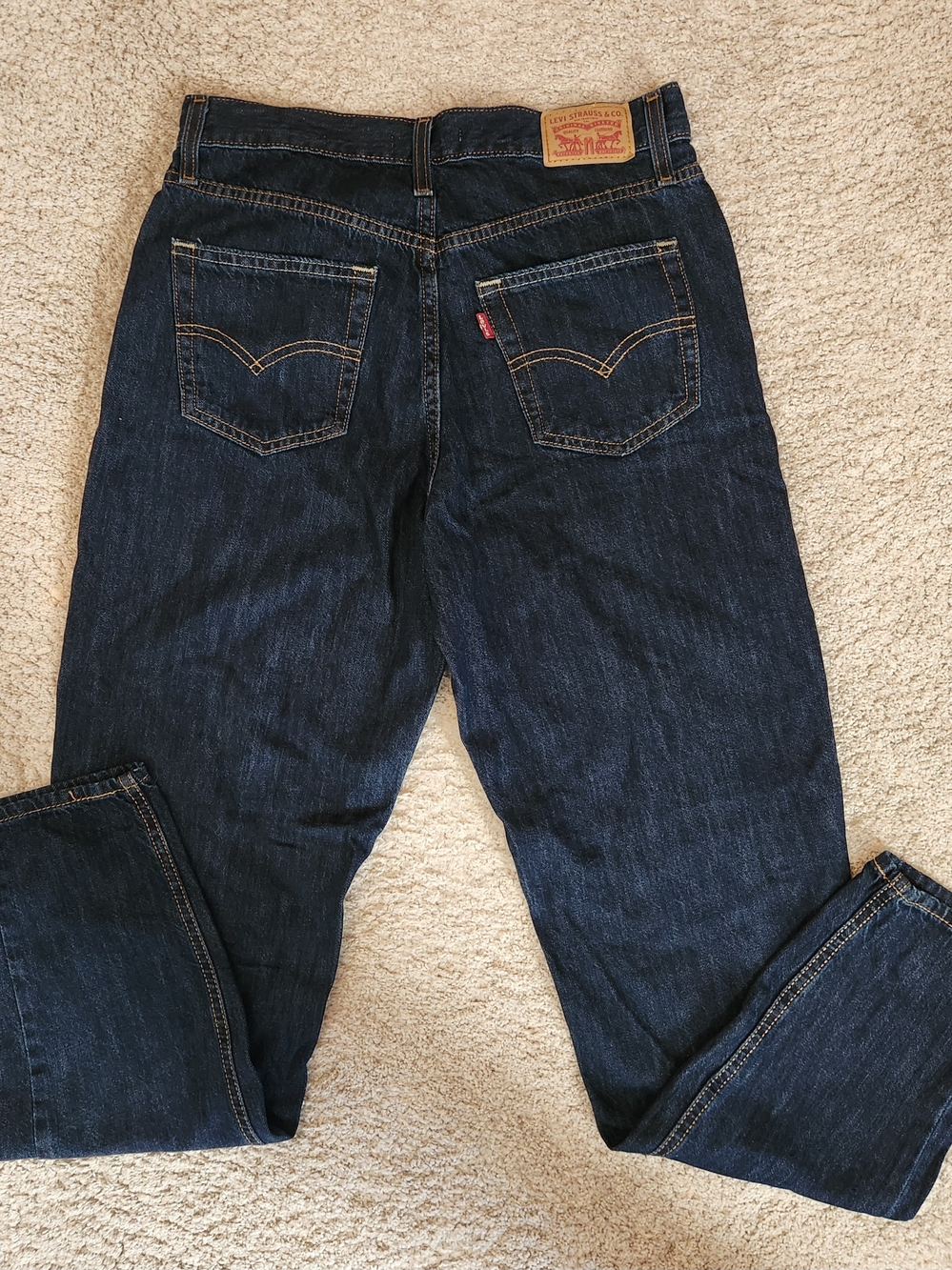Levi's 80s Womens Relaxed Fit Mom Jeans In Dark Wash Size 28